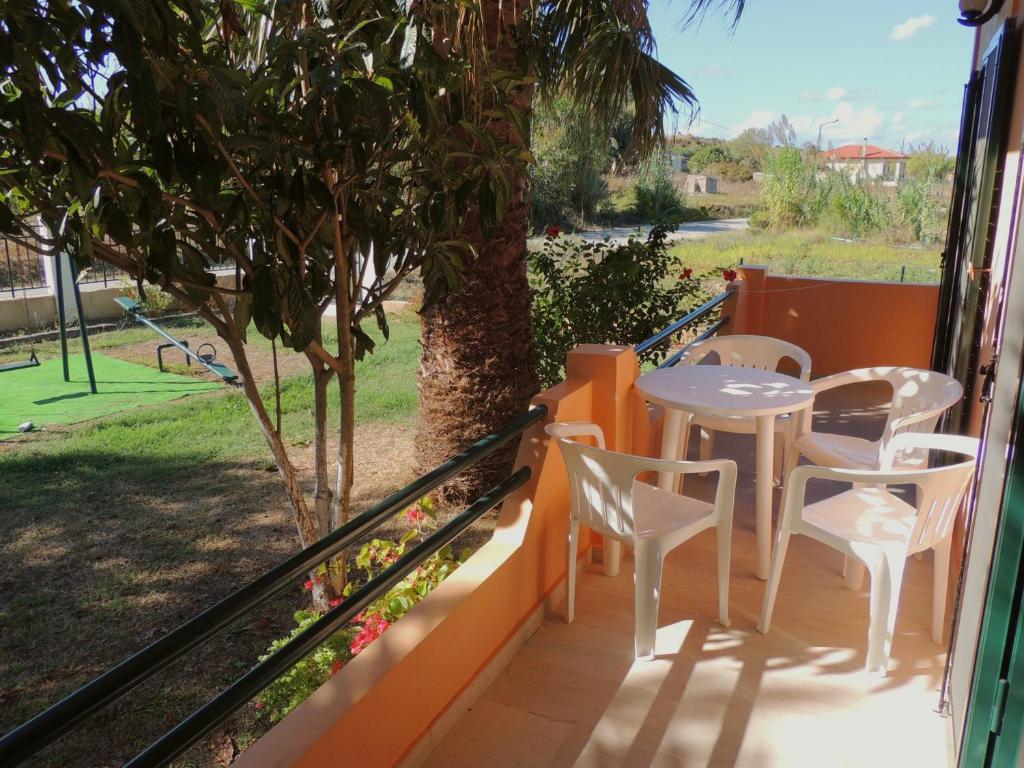 Feakes Apartments Arillas  Exterior photo